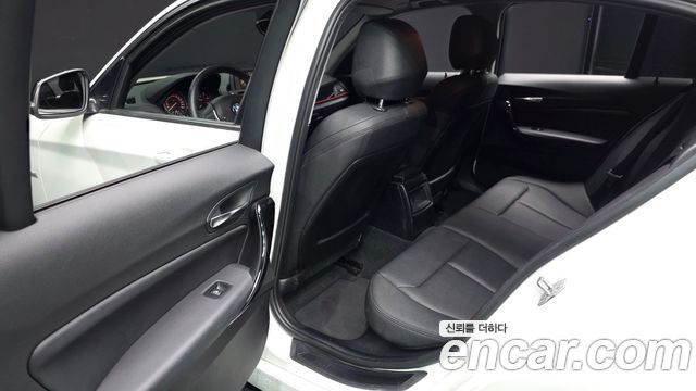 BMW 1 Series (F20) 118d Sport 5Door 2016 — фото 11