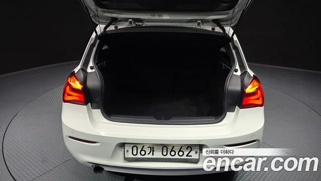 BMW 1 Series (F20) 118d Sport 5Door 2016 — фото 20