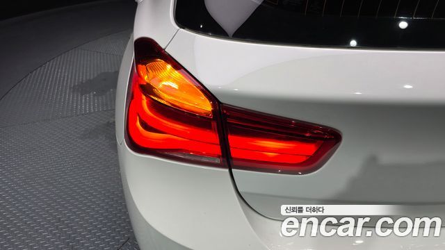 BMW 1 Series (F20) 118d Sport 5Door 2016 — фото 23