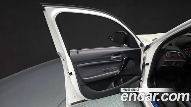 BMW 1 Series (F20) 118d Sport 5Door 2016 — фото 24