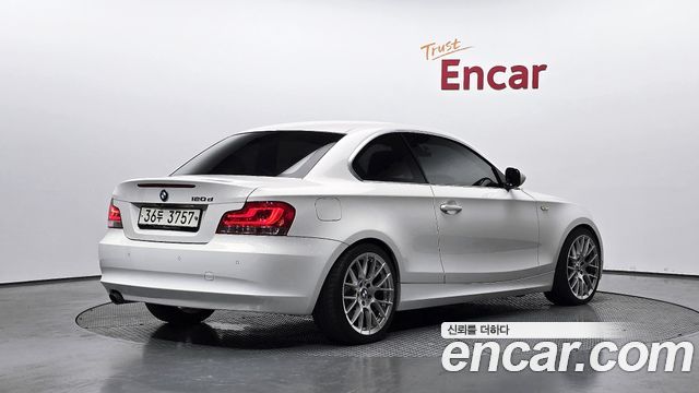 BMW 1 Series (E82) 120d Coupe Sport 2011 — фото 2