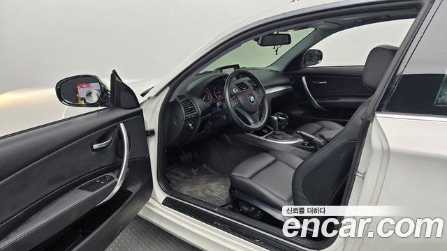 BMW 1 Series (E82) 120d Coupe Sport 2011 — фото 10