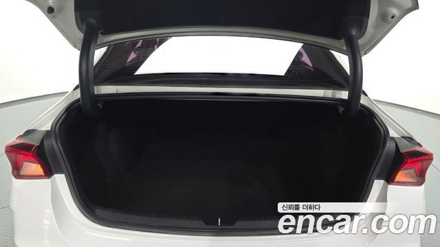 Kia K5 (III) 2.0 Trendy 2021 — фото 20
