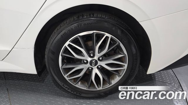 Kia K5 (III) 2.0 Trendy 2021 — фото 21