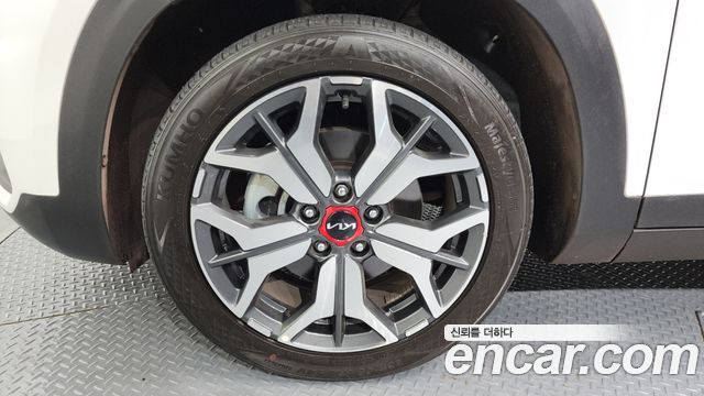 Kia Seltos Gasoline 1.6 Turbo 2WD Signature 2023 — фото 5