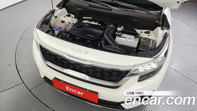 Kia Seltos Gasoline 1.6 Turbo 2WD Signature 2023 — фото 6