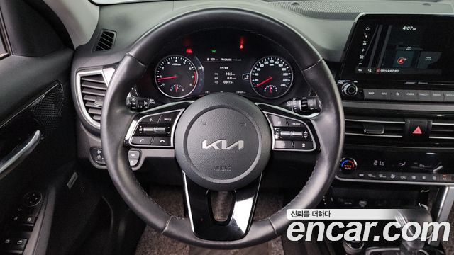 Kia Seltos Gasoline 1.6 Turbo 2WD Signature 2023 — фото 19