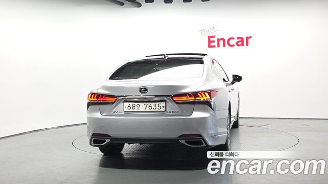 Lexus LS500 (V) 3.5 Luxury AWD 2018 — фото 4