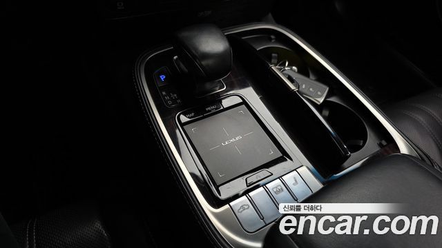 Lexus LS500 (V) 3.5 Luxury AWD 2018 — фото 9