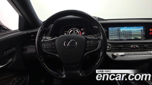 Lexus LS500 (V) 3.5 Luxury AWD 2018 — фото 13