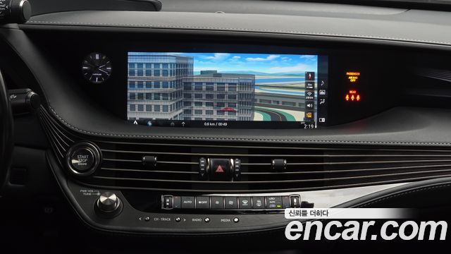 Lexus LS500 (V) 3.5 Luxury AWD 2018 — фото 14