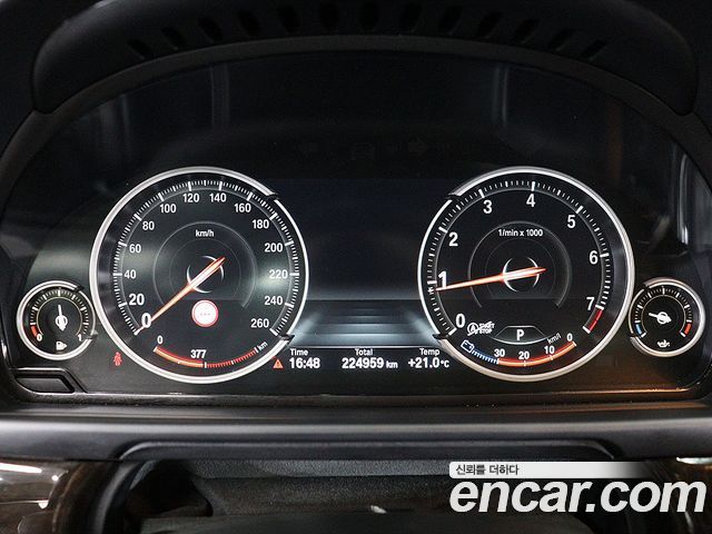 BMW 5 Series (F10) 528i 2015 — фото 6