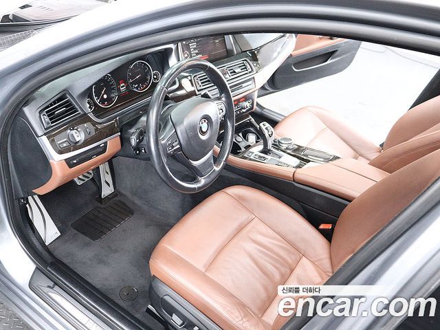BMW 5 Series (F10) 528i 2015 — фото 20