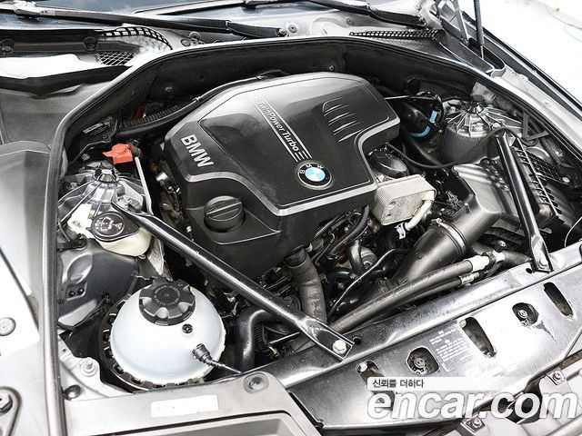 BMW 5 Series (F10) 528i 2015 — фото 23