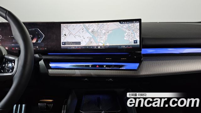 BMW 5 Series (G60) 530i xDrive M Sport 2024 — фото 12