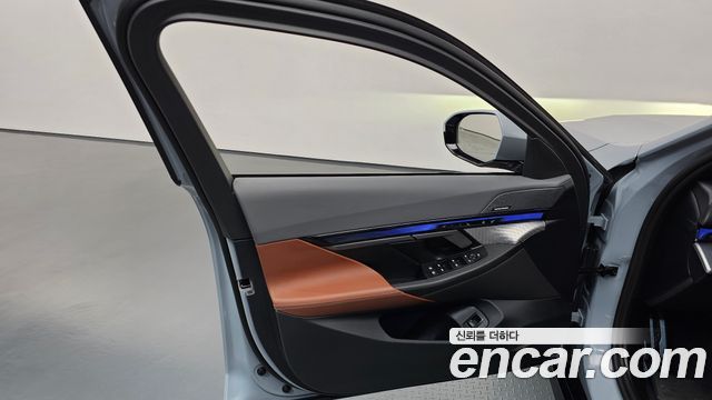 BMW 5 Series (G60) 530i xDrive M Sport 2024 — фото 24