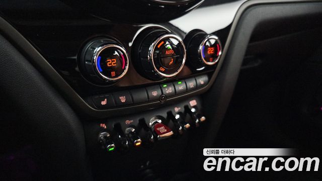 MINI Cooper Countryman Classic Plus Launch Pack 2nd Gen 2024 — фото 17