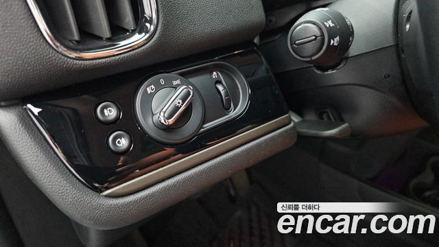 MINI Cooper Countryman Classic Plus Launch Pack 2nd Gen 2024 — фото 34