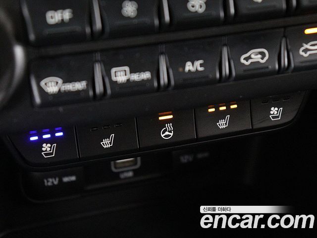Kia Sportage The Bold Diesel 2.0 2WD Prestige 2021 — фото 18