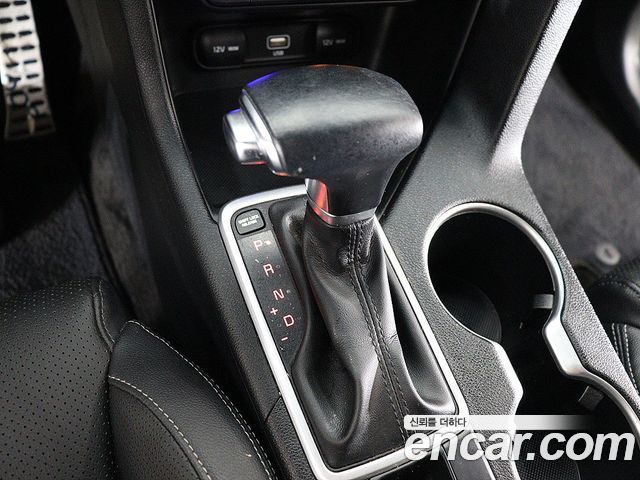 Kia Sportage The Bold Diesel 2.0 2WD Prestige 2021 — фото 19
