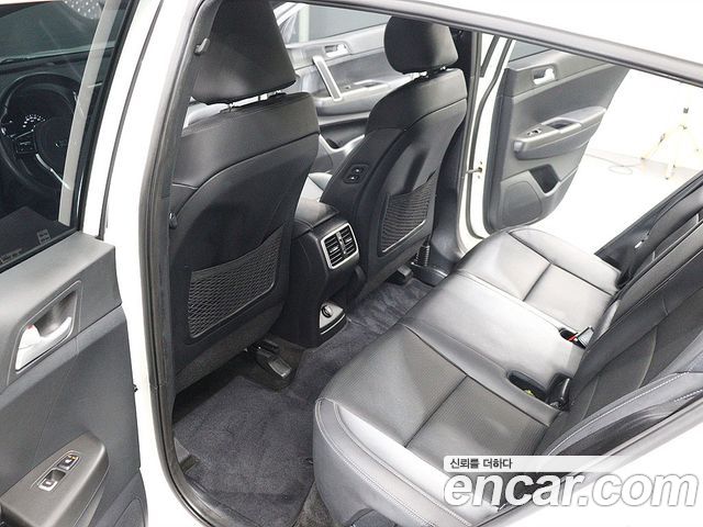 Kia Sportage The Bold Diesel 2.0 2WD Prestige 2021 — фото 21