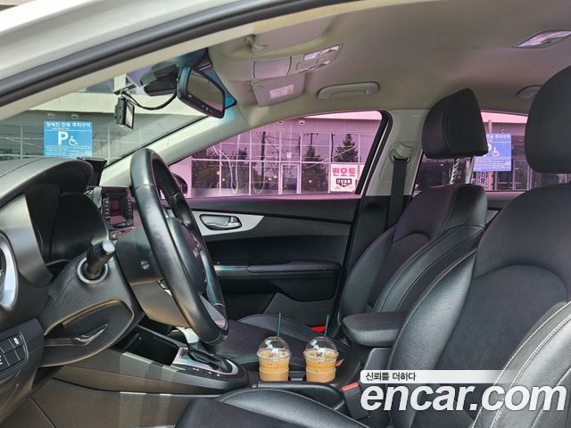 Kia K3 (II) 1.6 Prestige 2022 — фото 6