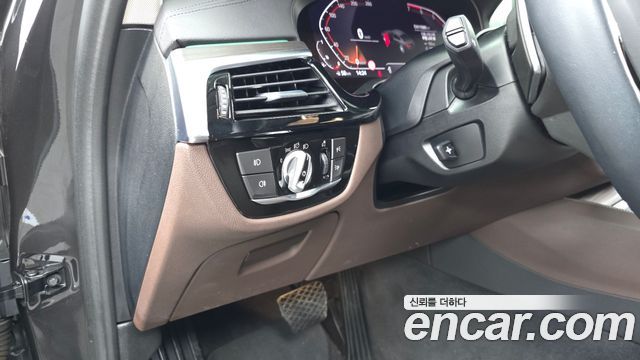 BMW 5 Series (G30) 530i Luxury Plus 2020 — фото 17