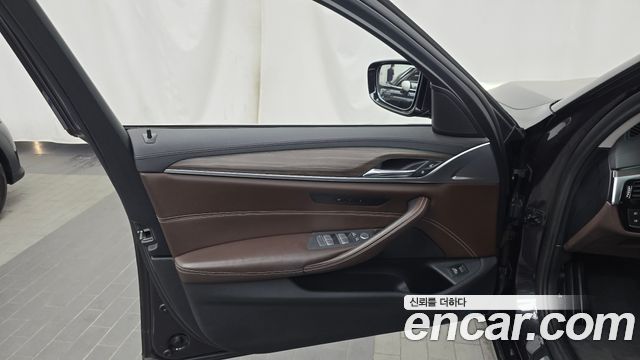BMW 5 Series (G30) 530i Luxury Plus 2020 — фото 24