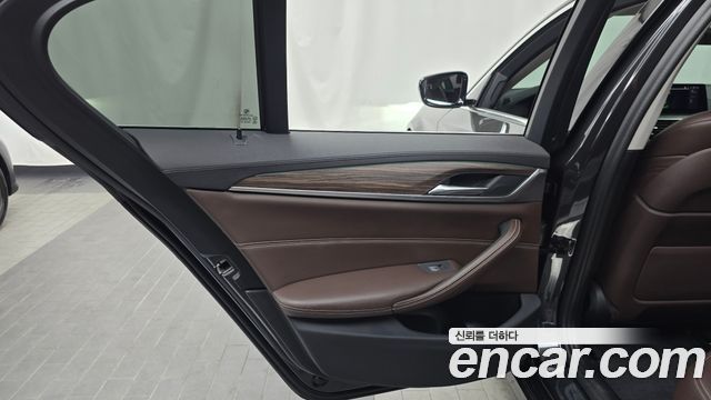 BMW 5 Series (G30) 530i Luxury Plus 2020 — фото 25
