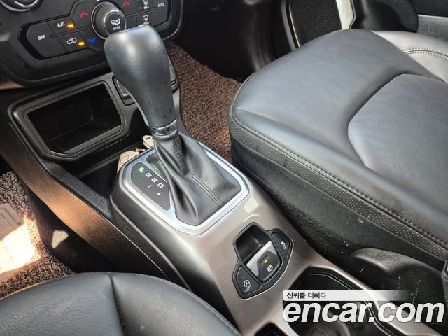 Jeep Renegade 1.6 Diesel Limited 2020 — фото 10