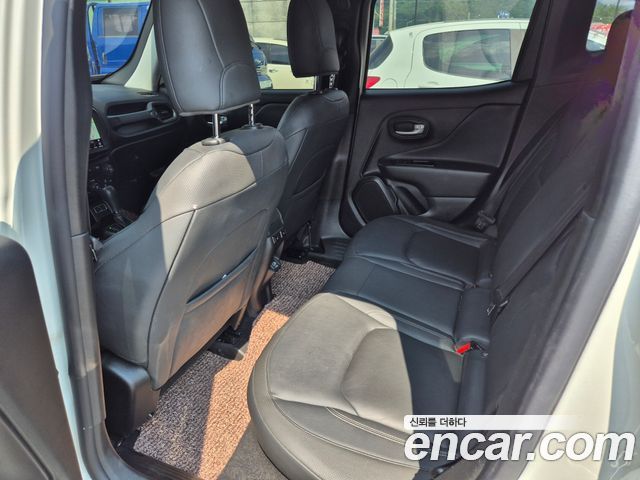 Jeep Renegade 1.6 Diesel Limited 2020 — фото 21