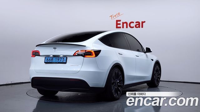 Tesla Model Y Performance AWD 2024 — фото 2