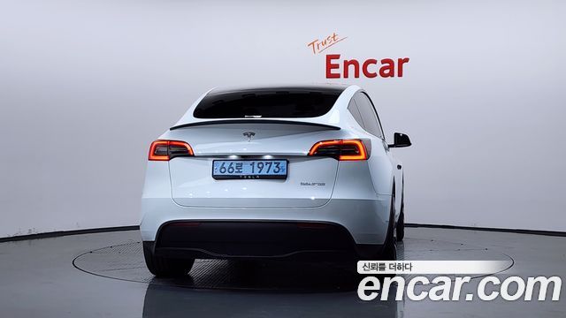 Tesla Model Y Performance AWD 2024 — фото 4