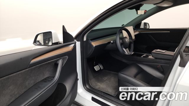 Tesla Model Y Performance AWD 2024 — фото 10