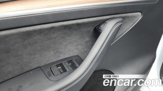Tesla Model Y Performance AWD 2024 — фото 19