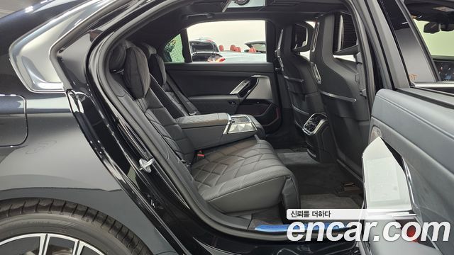 BMW 7 Series (G70) 740i xDrive M Sport 2025 — фото 11