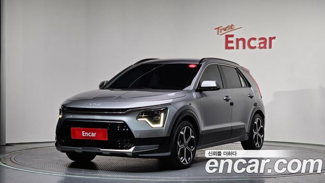 Kia Niro Prestige 2022 — фото 1