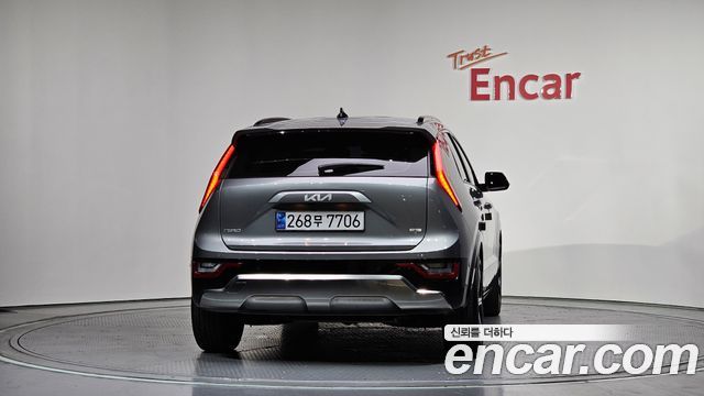 Kia Niro Prestige 2022 — фото 4