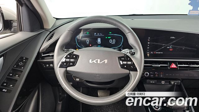Kia Niro Prestige 2022 — фото 13