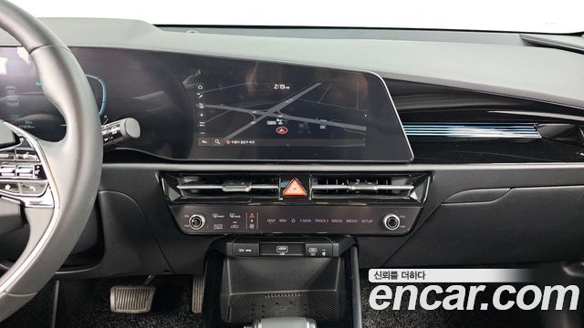Kia Niro Prestige 2022 — фото 14