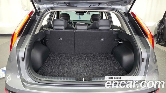 Kia Niro Prestige 2022 — фото 20