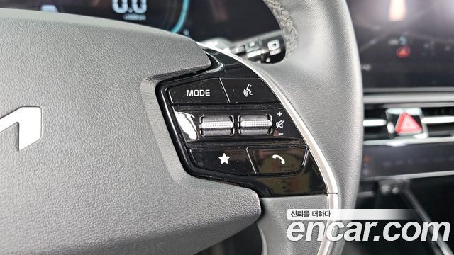 Kia Niro Prestige 2022 — фото 30