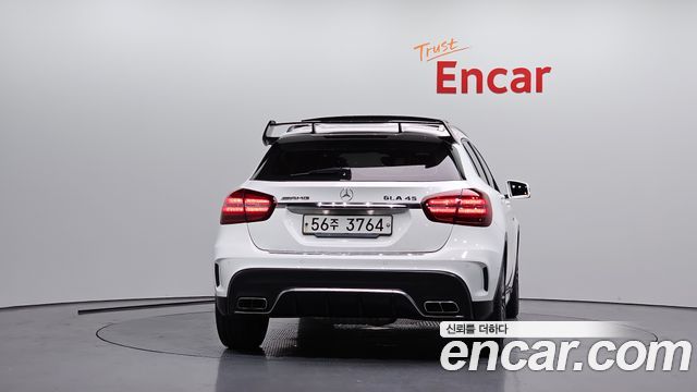 Mercedes-Benz GLA-Class (X156) GLA45 AMG 4MATIC 2019 — фото 4