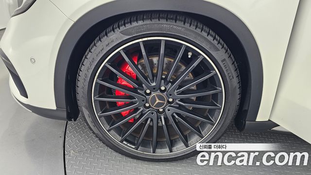 Mercedes-Benz GLA-Class (X156) GLA45 AMG 4MATIC 2019 — фото 5