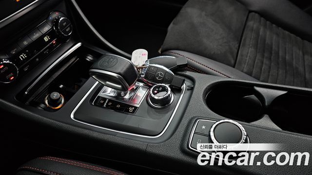 Mercedes-Benz GLA-Class (X156) GLA45 AMG 4MATIC 2019 — фото 9