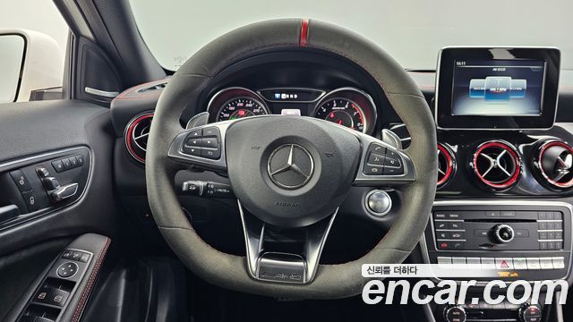 Mercedes-Benz GLA-Class (X156) GLA45 AMG 4MATIC 2019 — фото 14