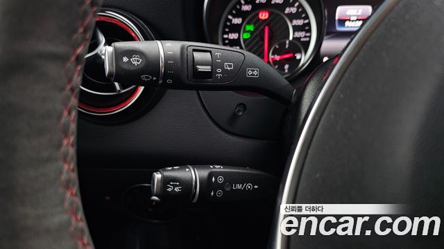Mercedes-Benz GLA-Class (X156) GLA45 AMG 4MATIC 2019 — фото 29