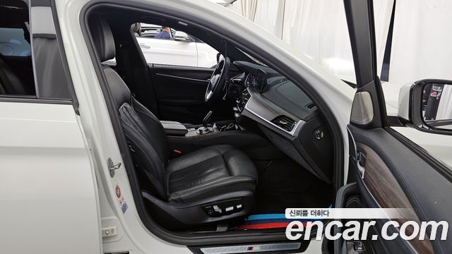 BMW 5 Series (G30) 530i xDrive M Sport Package Plus 2017 — фото 14