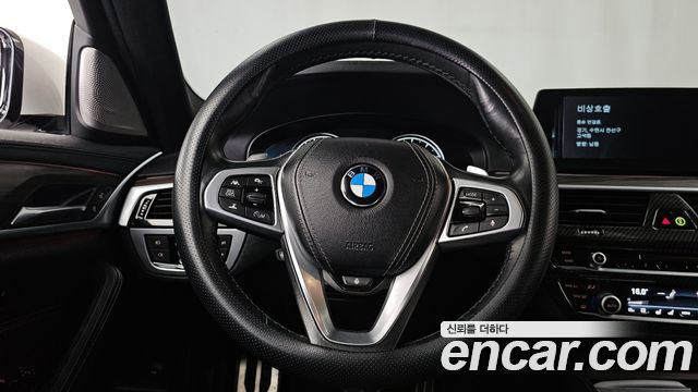 BMW 5 Series (G30) 530i xDrive M Sport Package Plus 2017 — фото 16