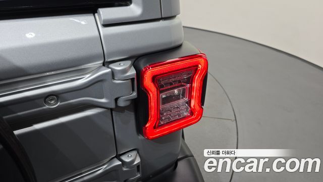 Jeep Wrangler (JL) 2.0 Overland Power Top 4Door 2022 — фото 29